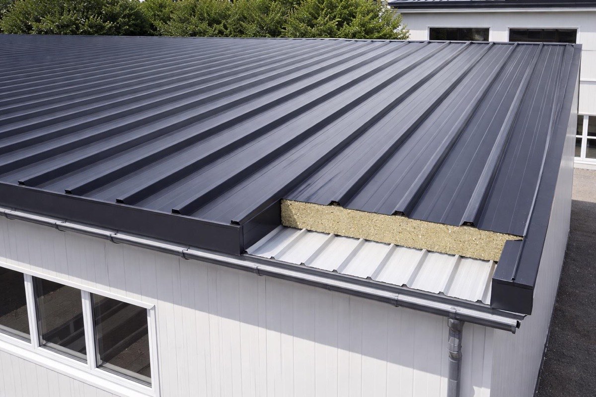 Sandwich Panels installed as roofing