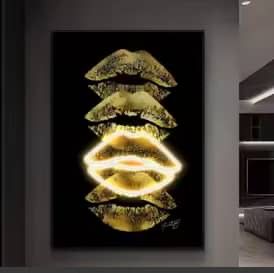 Gold Lips Pop-Art Canvas